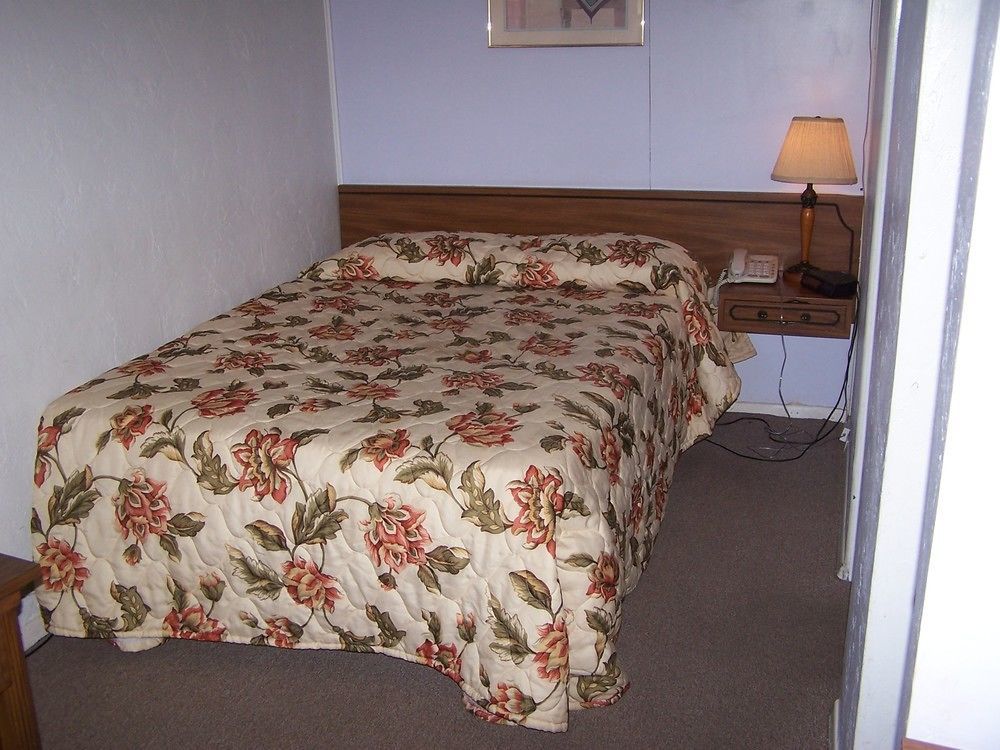 Circle R Motel 萨利达 外观 照片