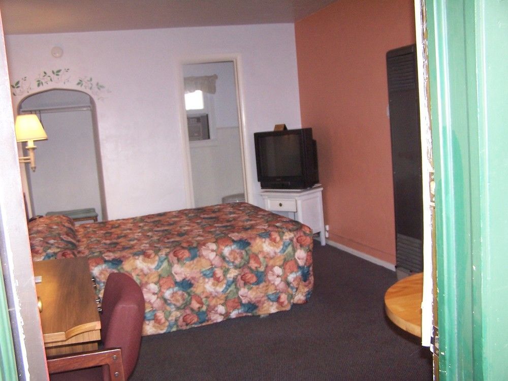 Circle R Motel 萨利达 外观 照片